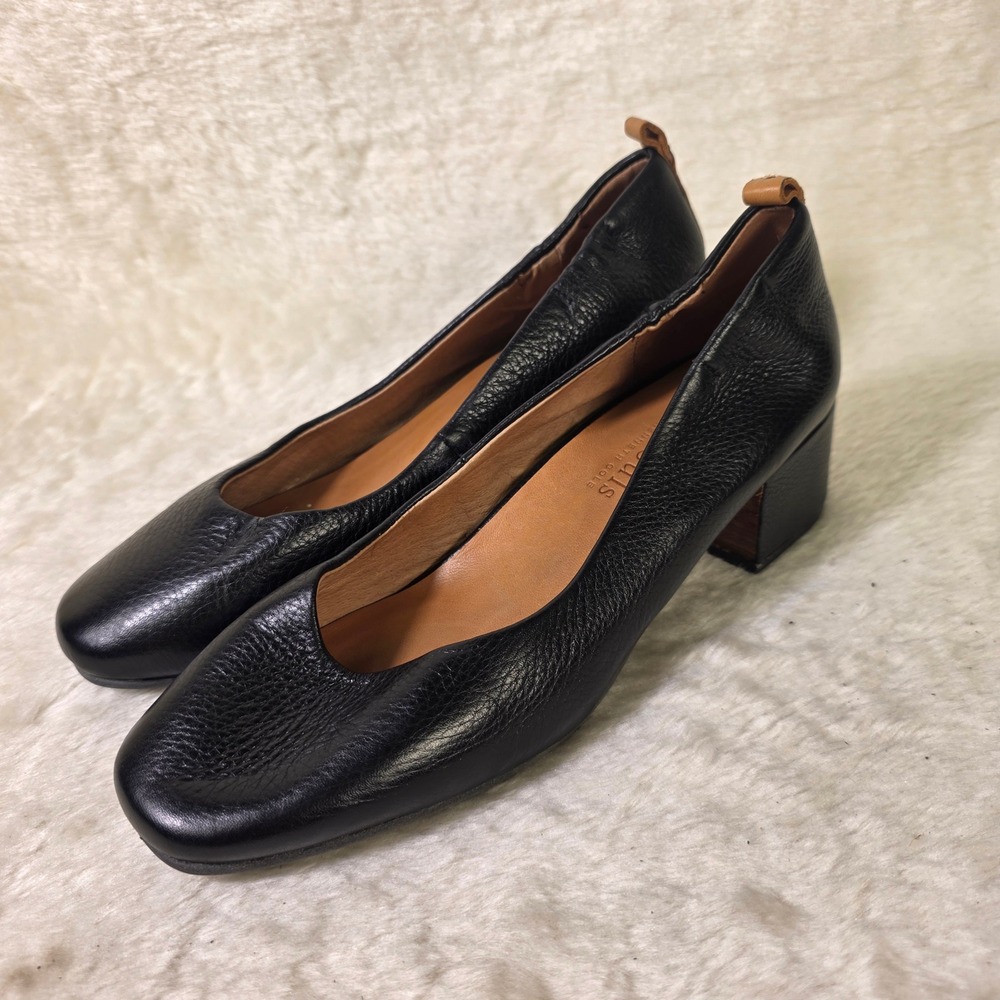 Gentle Souls Ella Pump Black Pebbled Leather Block Heel Women 7.5 Excellent